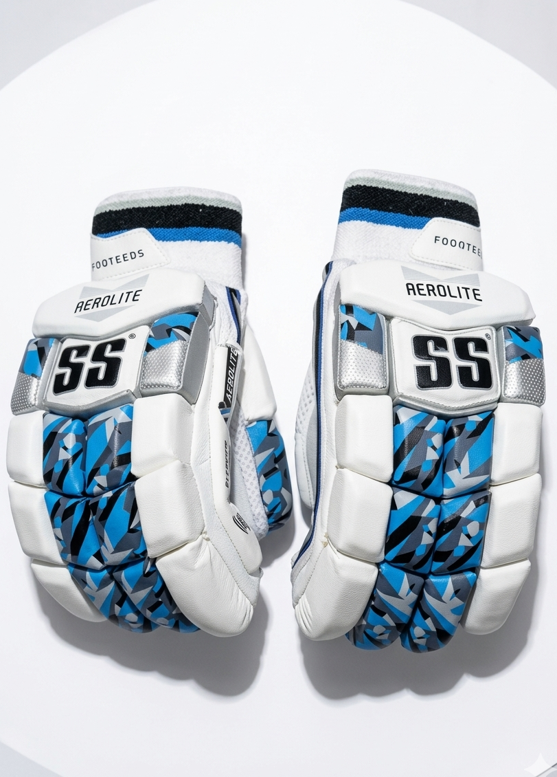 SS Aerolite Batting Gloves