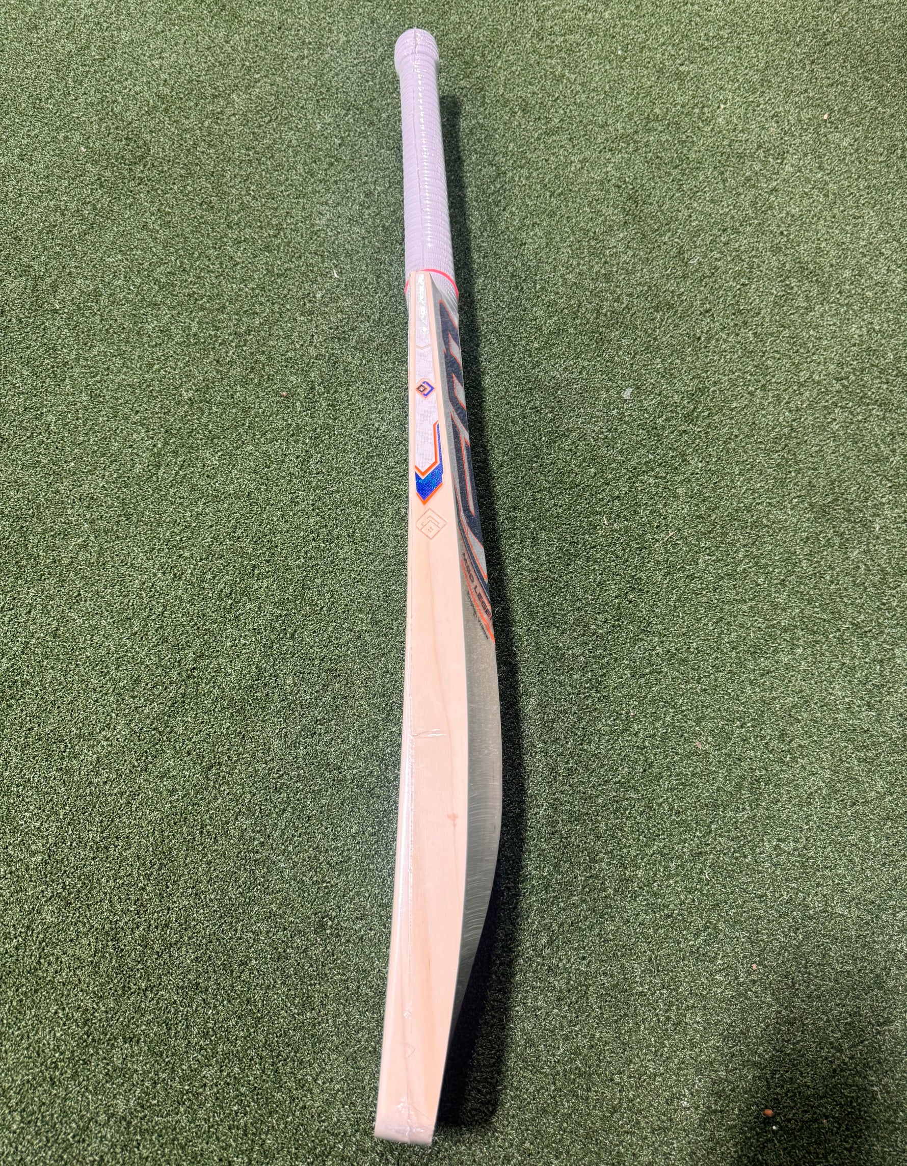 EM MSD LEGEND CRICKET BAT