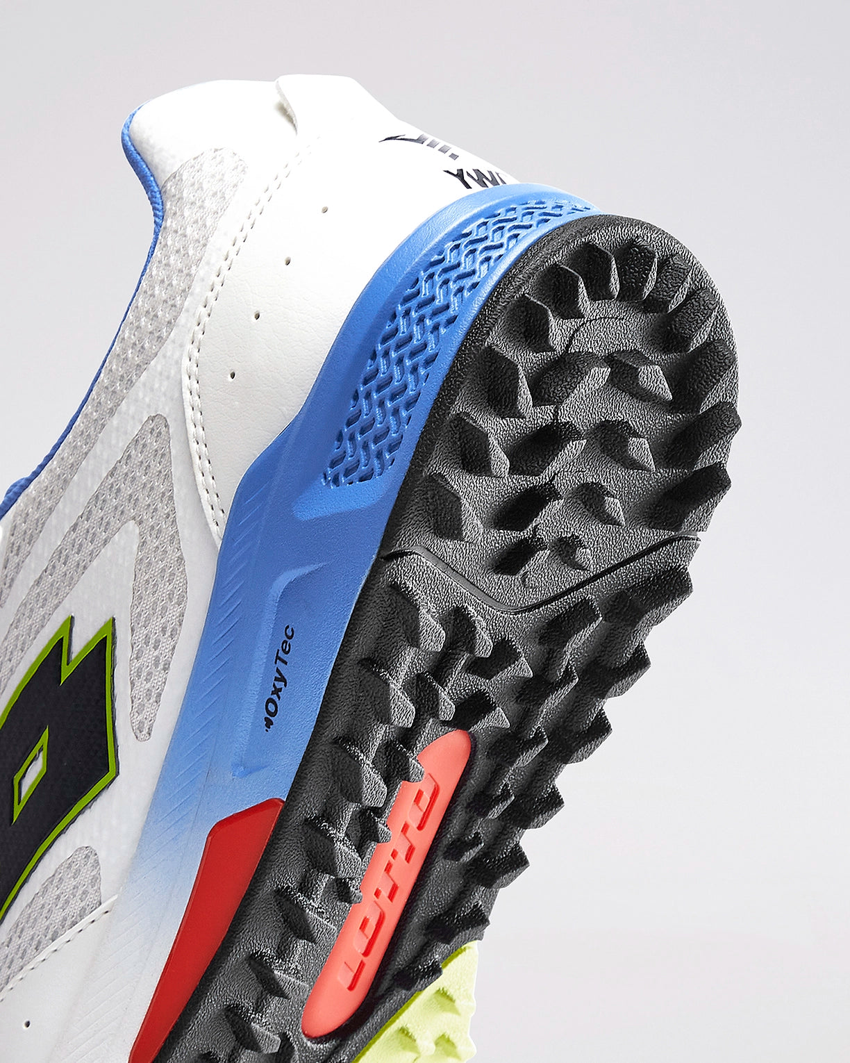 Lotto Blaze Hit Blizzard Spikeless Cricket Shoes